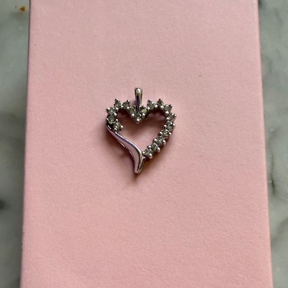 Zales White Gold Heart Diamond Pendant